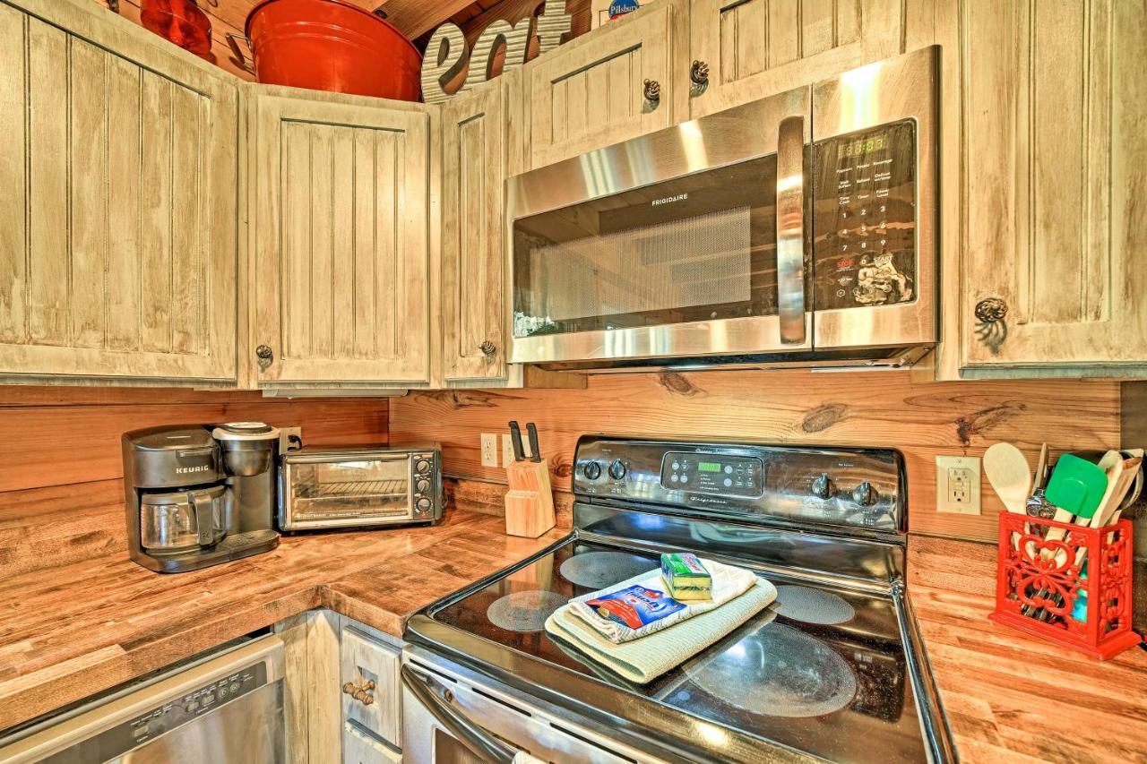 Сasa de vacaciones Creekside Bryson With Private Hot Tub